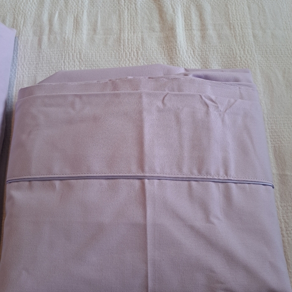 J C Penney Home Collection Lavender Twin sheet set, new not washed - Picture 4 of 6